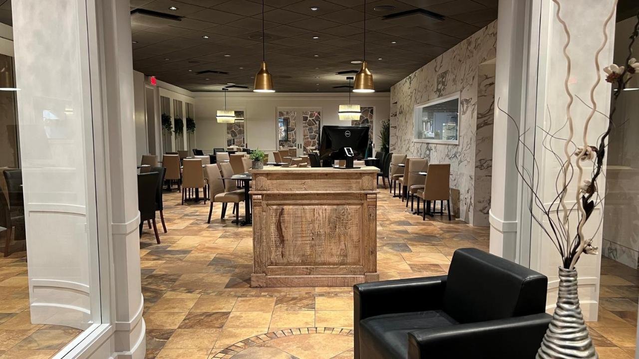 Hotel & Suites Le Dauphin Drummondville Exterior photo