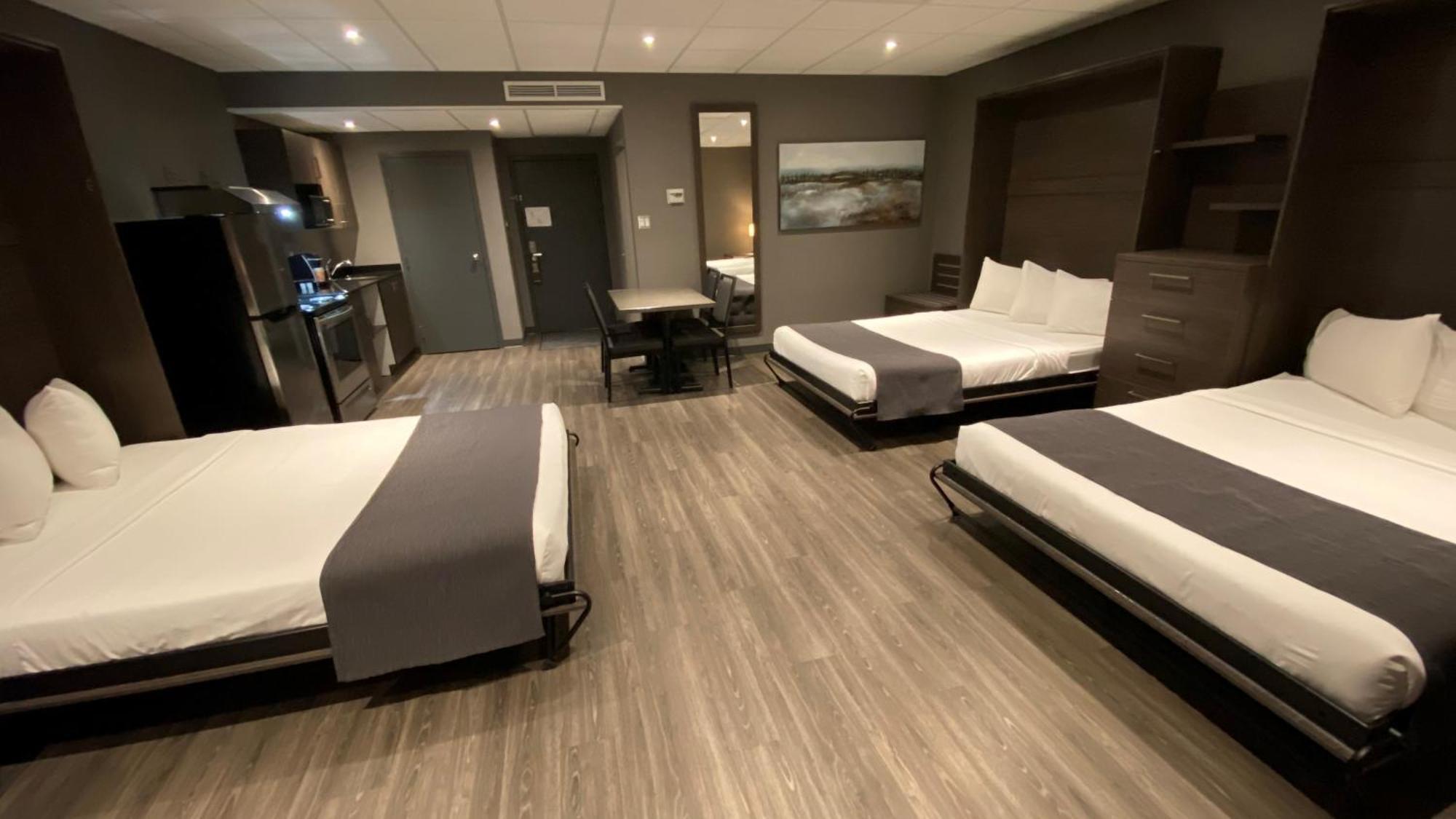 Hotel & Suites Le Dauphin Drummondville Exterior photo